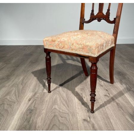 Paar Viktorianisch Palisanderstühle mit kunstvollen Intarsien aus dem 19. Jahrhundert