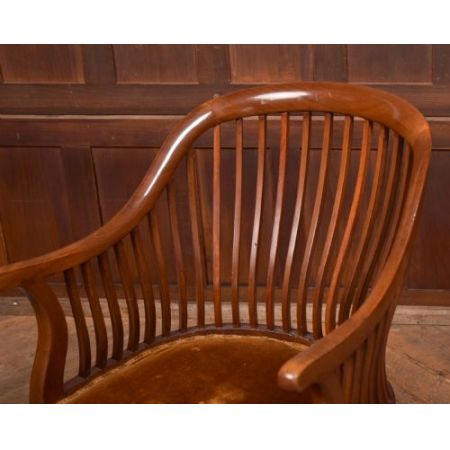 Exquisiter Edwardianischer Ellbogenstuhl / elbow chair aus Mahagoni