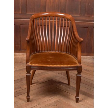 Exquisiter Edwardianischer Ellbogenstuhl / elbow chair aus Mahagoni