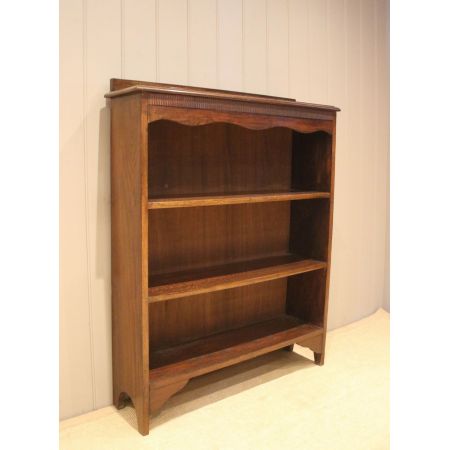 Kunstvolles, antikes Bücherregal aus Eichenholz