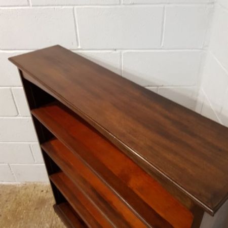 Antikes Edwardianisches Bücherregal / open bookcase aus Mahagoni