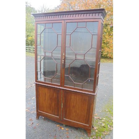 Antiker Georgianischer Bücherschrank / bookcase mit Glastüren