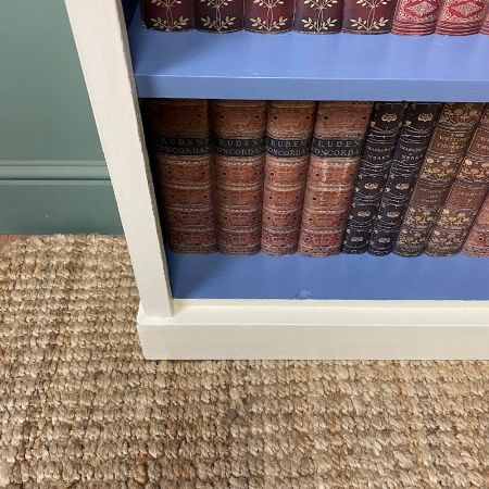 Antikes bemaltes Bücherregaö / open bookcase Viktorianisch