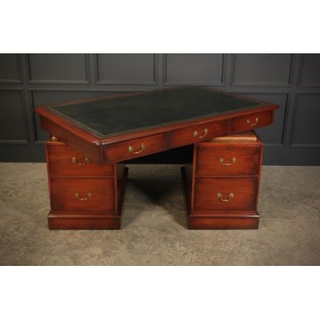 Großer viktorianischer Schreibtisch / partners desk aus Mahagoni