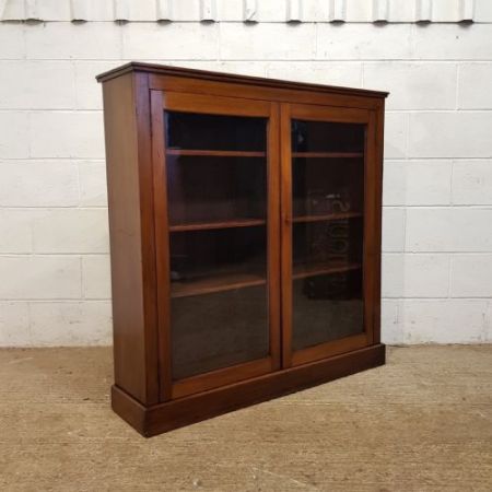 Antiker spätviktorianischer Mahagoni-Vitrinenschrank / glazed bookcase