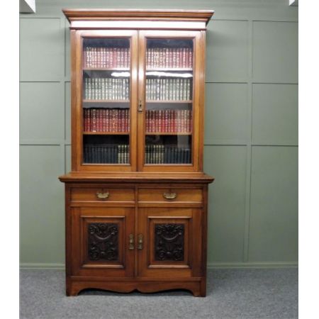 Prächtiges viktorianischer Schrank / Bücherschrank aus Nussbaumholz