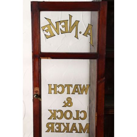 Charmantes Bücherregal / Vitrine aus Kiefernholz mit beschrifteten Gläsern