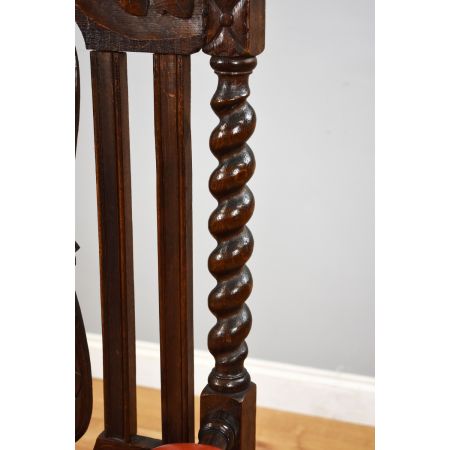 Ein Paar Eichen-Armlehnstühle im Barley-Twist-Stil