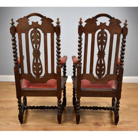 Ein Paar Eichen-Armlehnstühle im Barley-Twist-Stil