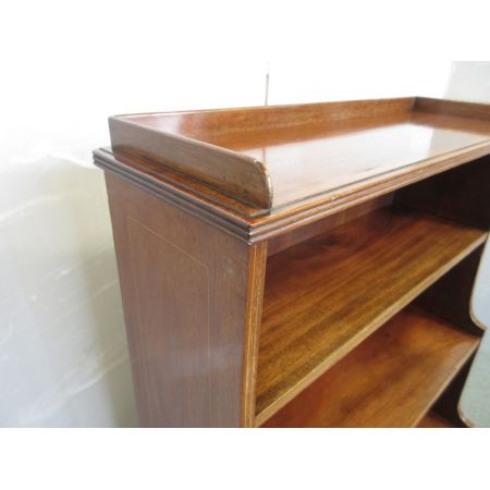 Antikes Bücherregal / waterfall bookcase mit Intarsien