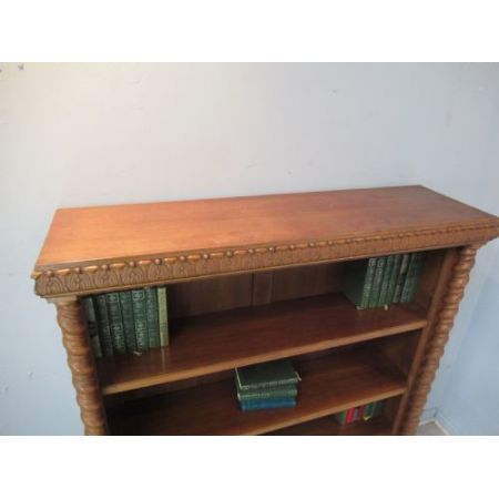 Antikes Bücherregal / open bookcase aus hellem Eichenholz