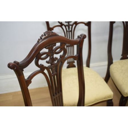 wunderschönes Set aus 4 hohen viktorianischen Esszimmerstühlen aus Mahagoni