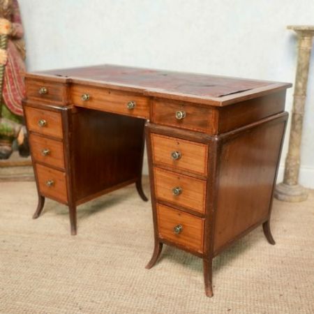 Schreibtisch im Breakfront-Stil aus Mahagoni