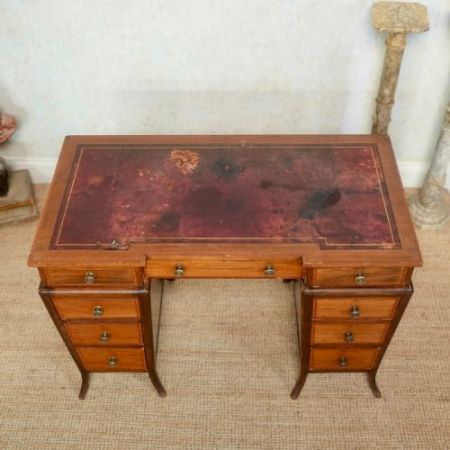 Schreibtisch im Breakfront-Stil aus Mahagoni