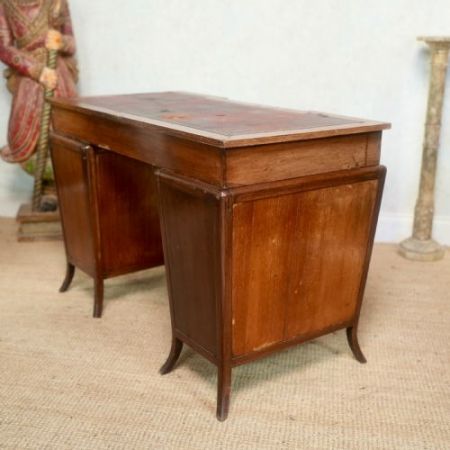 Schreibtisch im Breakfront-Stil aus Mahagoni