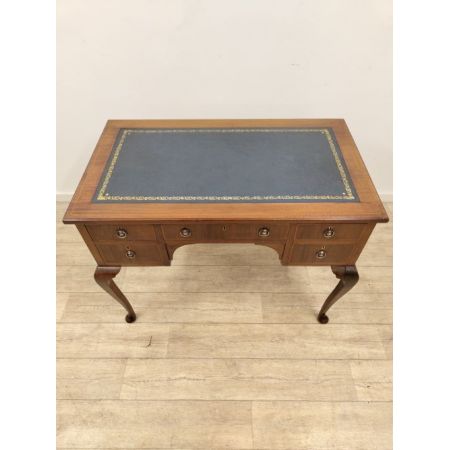 Antiker Edwardianischer Massivholz-Damenschreibtisch aus Mahagoni für Büroarbeit und Schreibarbeiten