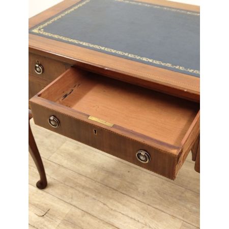 Antiker Edwardianischer Massivholz-Damenschreibtisch aus Mahagoni für Büroarbeit und Schreibarbeiten