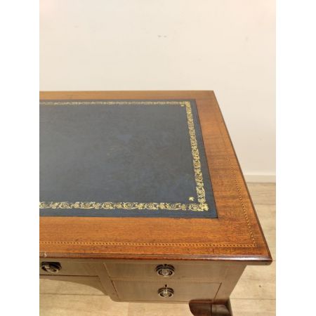 Antiker Edwardianischer Massivholz-Damenschreibtisch aus Mahagoni für Büroarbeit und Schreibarbeiten