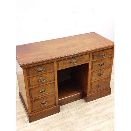 Antiker Edwardianischer Schreibtisch / pedestal desk aus Nussbaumholz