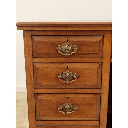 Antiker Edwardianischer Schreibtisch / pedestal desk aus Nussbaumholz