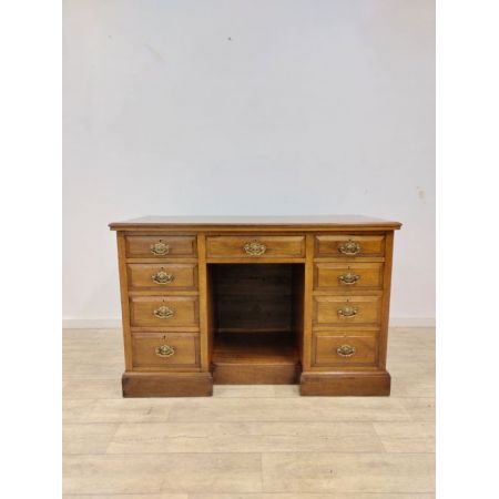 Antiker Edwardianischer Schreibtisch / pedestal desk aus Nussbaumholz