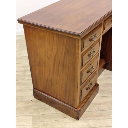 Antiker Edwardianischer Schreibtisch / pedestal desk aus Nussbaumholz