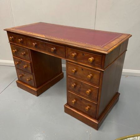 Antiker Viktorianischer Schreibtisch / pedestal desk aus Mahagoni