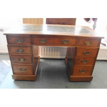 Antiker Edwardianischer Schreibtisch / pedestal desk aus Nussbaumholz