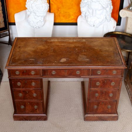 Schöner Schreibtisch im Stil des viktorianischen Zeitalters aus Mahagoni
