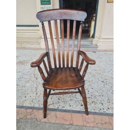 Außergewöhnlicher Armlehnstuhl aus Esche und Ulme