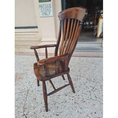 Außergewöhnlicher Armlehnstuhl aus Esche und Ulme