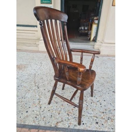 Außergewöhnlicher Armlehnstuhl aus Esche und Ulme