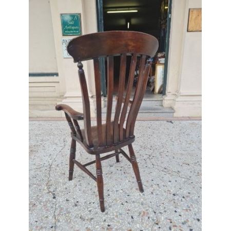 Außergewöhnlicher Armlehnstuhl aus Esche und Ulme