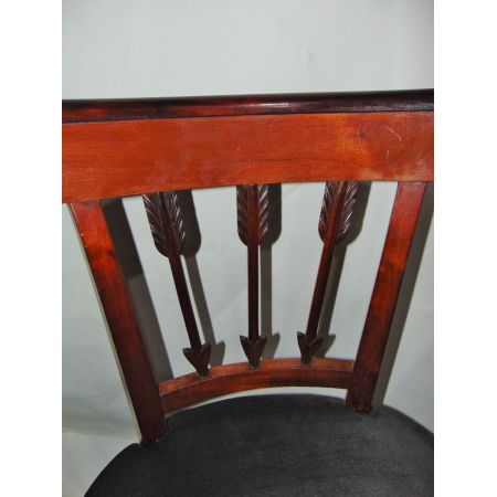 Ungewöhnliches Paar georgischer Mahagoni Stuhl mit dreifachem arrow back design