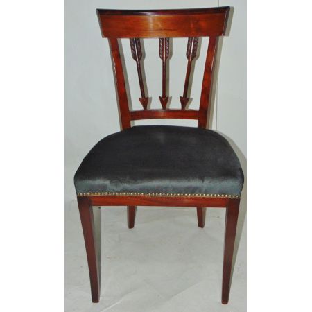 Ungewöhnliches Paar georgischer Mahagoni Stuhl mit dreifachem arrow back design