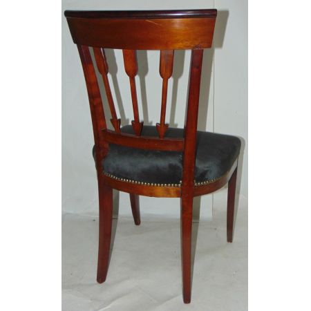 Ungewöhnliches Paar georgischer Mahagoni Stuhl mit dreifachem arrow back design