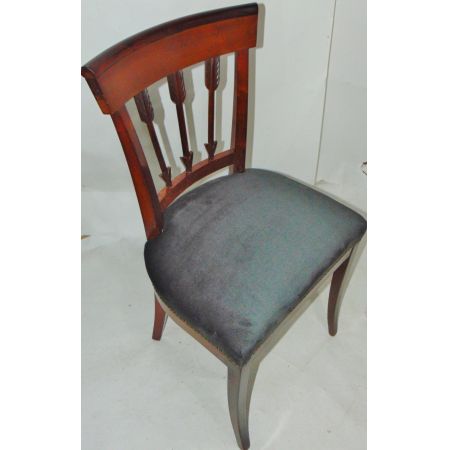 Ungewöhnliches Paar georgischer Mahagoni Stuhl mit dreifachem arrow back design