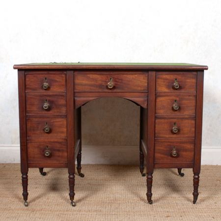 Attraktiver viktorianischer Schreibtisch aus Mahagoni
