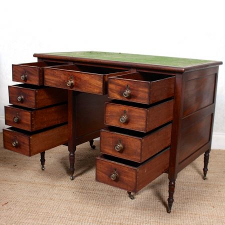 Attraktiver viktorianischer Schreibtisch aus Mahagoni