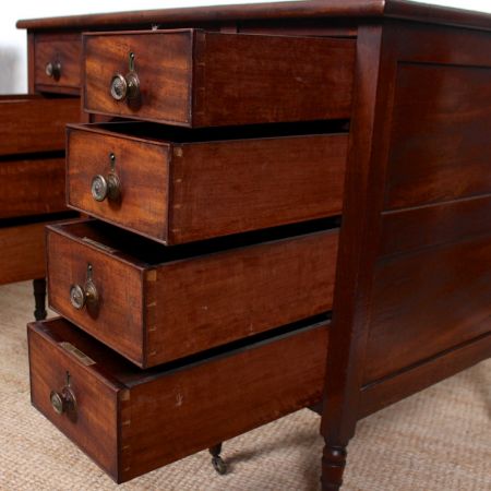 Attraktiver viktorianischer Schreibtisch aus Mahagoni