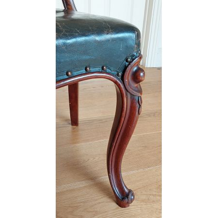 Antiker Lederstuhl / ballon chair, desk chair aus Mahagoni