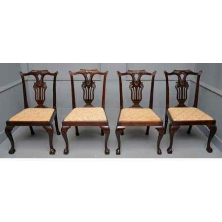 Elegantes Set aus sechs edwardianischen Mahagoni-Dining-Stühlen im Chippendale-Stil (by phillips & Jones)