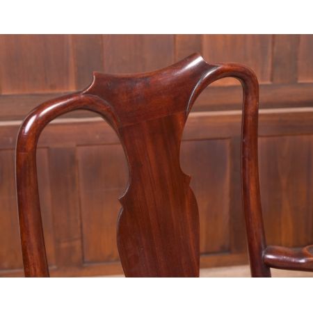 Paar Bibliotheksstühle im Stil von Queen Anne, hergestellt aus massivem Mahagoni