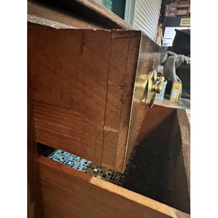 Schöner antiker Schreibtisch aus Eiche mit Sockelpodest