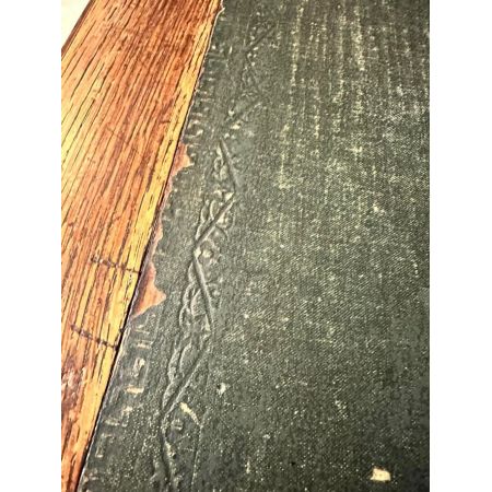 Schöner antiker Schreibtisch aus Eiche mit Sockelpodest