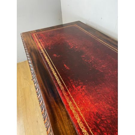 Hochwertigen Schreibtisch aus drei Teilen mit massiven Messinggriffen