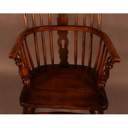 Attraktiver Windsor-Stuhl mit hoher Rückenlehne aus Esche mit einem Sitz aus Elm-Holz