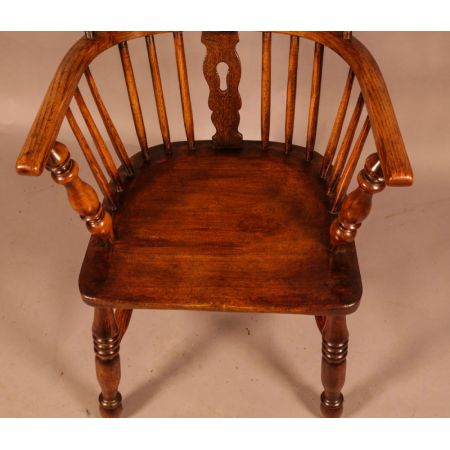 Attraktiver Windsor-Stuhl mit hoher Rückenlehne aus Esche mit einem Sitz aus Elm-Holz