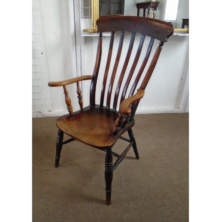 Schöner Landhausstuhl aus Ulme und Buche aus dem 19. Jahrhundert