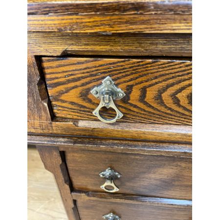 Schreibtisch aus Esche aus dem 19. Jahrhundert im gotischen Stil